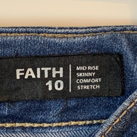 Girl’s Buffalo David Bitton Faith Skinny Jeans - Picture 16 of 16